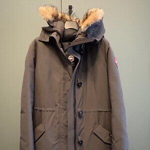 Canada Goose Rossclair Genuine Coyote Fur Trim Down Parka